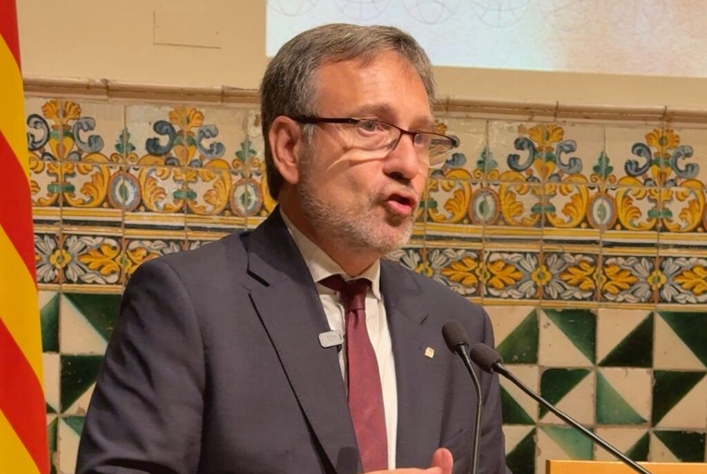 El conseller de Política Lingüística del Govern socialista menteix per justificar l’incompliment dels drets lingüístics dels catalans